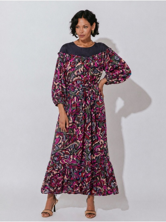 Cleobella Dresses & Skirts - Cleobella Paisley Maxi‎ Dress with Navy Yoke
